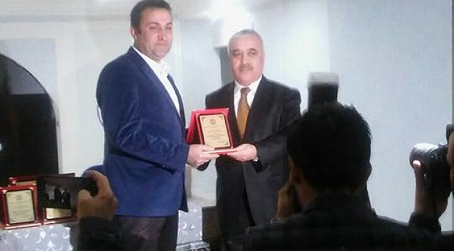 ÖDÜLLÜ ŞAİRE BİR ÖDÜL DAHA KAPTI