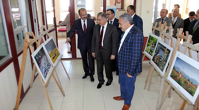 TARIM VE İNSAN KONULU FOTOĞRAF SERGİSİ AÇILDI