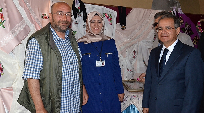 HALK EĞİTİM EL SANATLARI SERGİSİ AÇILDI