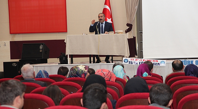 KMÜ’DE EROL GÜNGÖR ANLATILDI