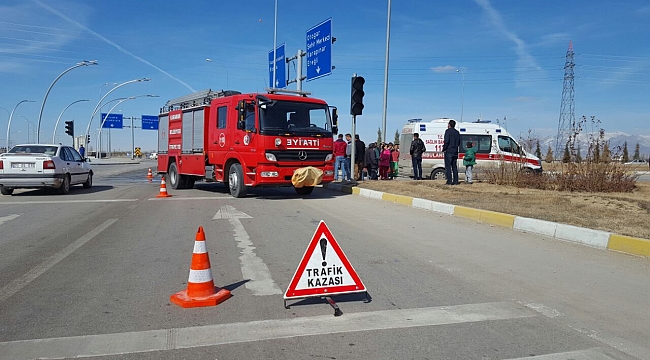 TRAFİK KAZALARI: 10 YARALI