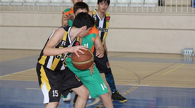 U-13 TÜRKİYE ŞAMPİYONASI YARI FİNALLERİ BAŞLADI
