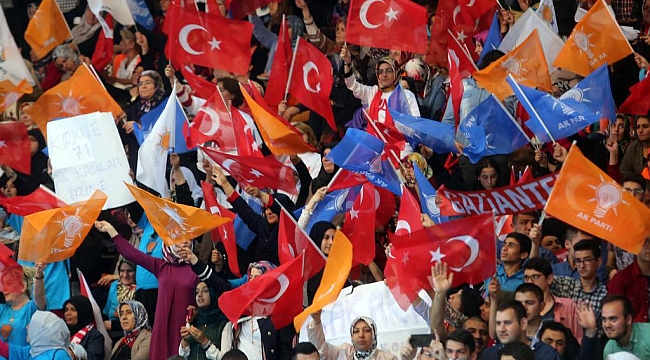 AK PARTİ, BAYRAMDAN SONRA KONGRE SİNYALLERİNİ VERİYOR
