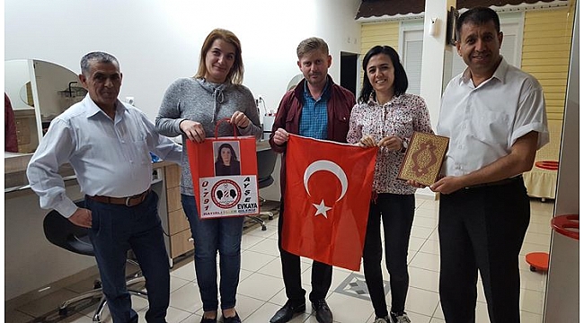 KUAFÖRLERDEN ANLAMLI HEDİYE VE ZİYARET