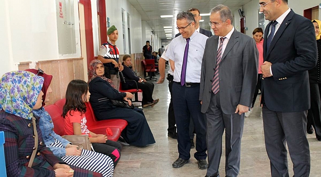VALİ TAPSIZ’DAN AĞIZ DİŞ SAĞLIĞI HASTANESİNE ZİYARET