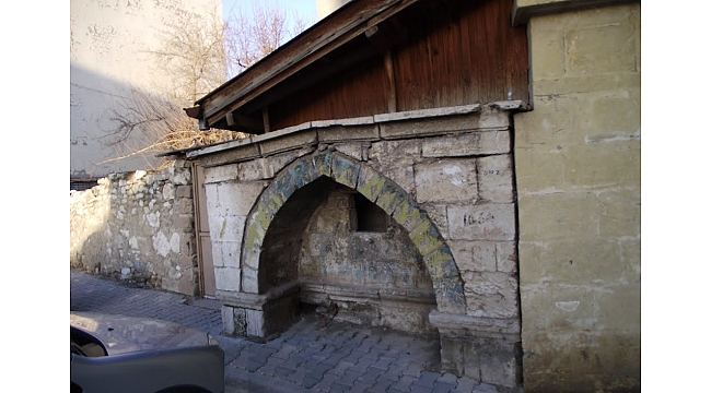KARAHAFIZ ÇEŞMESİ RESTORE EDİLMEYE BAŞLANDI