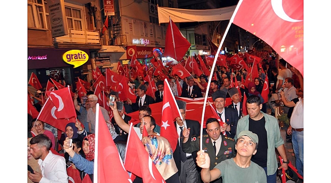 KARAMAN’DA MİLLİ BİRLİK YÜRÜYÜŞÜ YAPILDI