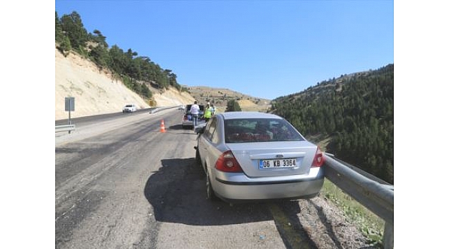 KARAMAN'DA TRAFİK KAZASI: 3 YARALI