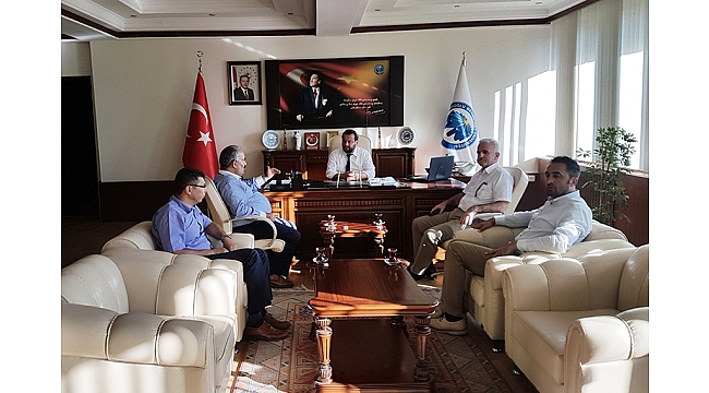 KONYA MİLLETVEKİLİ HALİL ETYEMEZ VE BERABERİNDEKİLERDEN REKTÖR AKGÜL’E ZİYARET