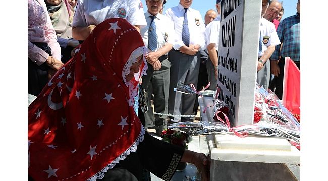ŞEHİT ANNESİ: “MEZAR TAŞINI ÖPÜP, KOKLAYIP HUZUR BULUYORUM”