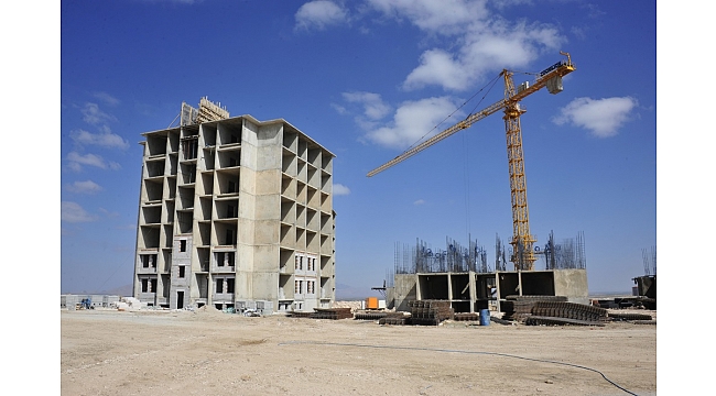 TOKİ, KARAMAN’DA EMEKLİYE HER PROJEDEN EV AYIRIYOR