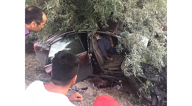 YOLDAN ÇIKAN OTOMOBİL TAKLA ATTI 1 ÖLÜ