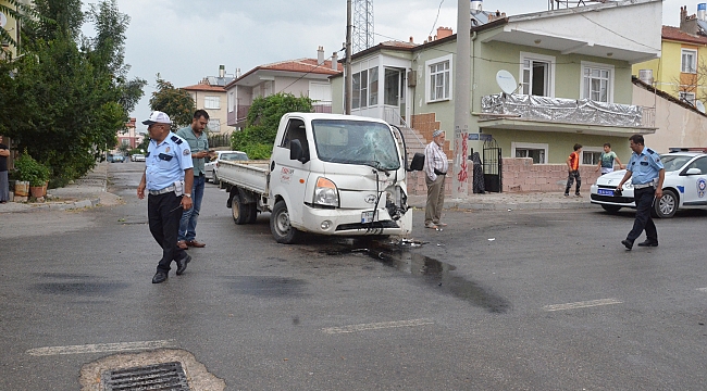 TRAFİK KAZASI: 2 YARALI