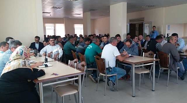 SARIVELİLER’DE BELEDİYE PROJELERİ MASAYA YATIRILDI