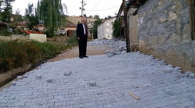 SARIVELİLER’DE PARKE ÇALIŞMALARI ARTTI