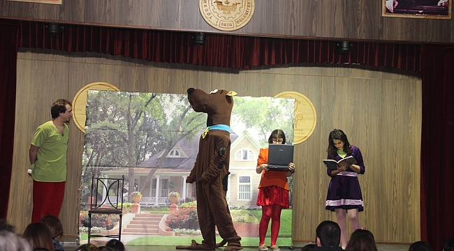ÇOCUKLAR SCOBBY DOO İLE EĞLENDİ