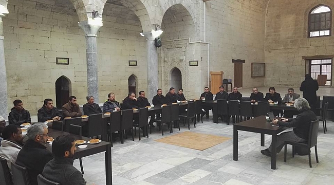 HATUNİYE MEDRESESİNDE KURAN KERİM SOHBETLERİ