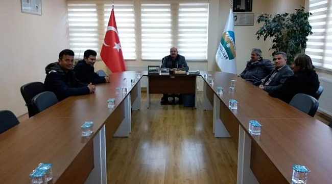 SARIVELİLER’DE MUHTARLAR TOPLANDI