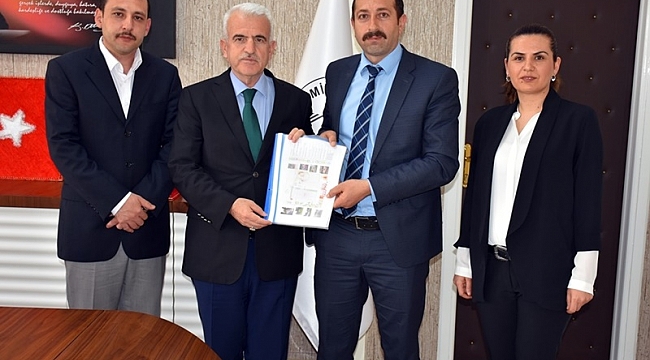 Fatih Eğitim Çalışanları İlk ve Ortaokulu Kuntoğlu’na Projelerini Anlattı