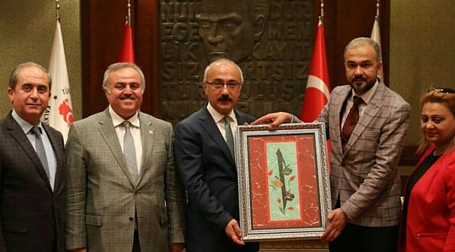 KALKINMA BAKANI LÜTFİ ELVAN HEMŞEHRİLERİNİ AĞIRLADI