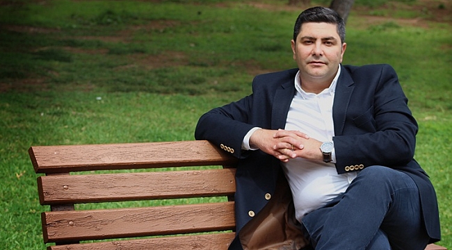KARAMANLI GENÇ AKADEMİSYEN DR. ÖĞR. ÜYESİ TURAN ŞENER: “SANDIKTAKİ ZAFERE HAYATTA KAZANDIĞINIZ YÜREKLERLE ULAŞIRSINIZ.”