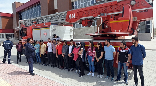 KMÜ ÖĞRENCİLERİNDEN YANGIN TATBİKATI