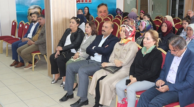 SİYASET AKADEMİSİ: