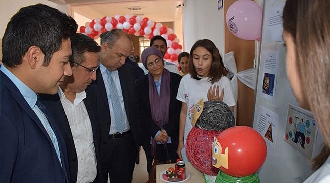 ERMENEK KAYMAKAMI TÜBİTAK FUARINI GEZDİ