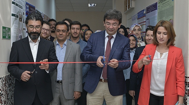 GIDA MÜHENDİSLİĞİ ÖĞRENCİLERİ PROJELERİNİ SERGİLEDİ