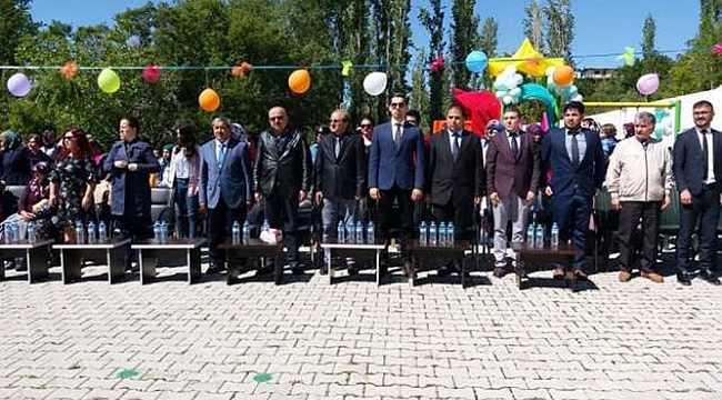 SARIVELİLER’DE OKUL ÖNCESİ YILSONU ŞENLİKLERİ YAPILDI.