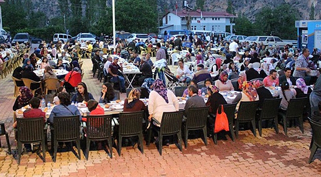 SARIVELİLER GÖKTEPE’DE İFTAR VE MUHTARLAR TOPLANTISI