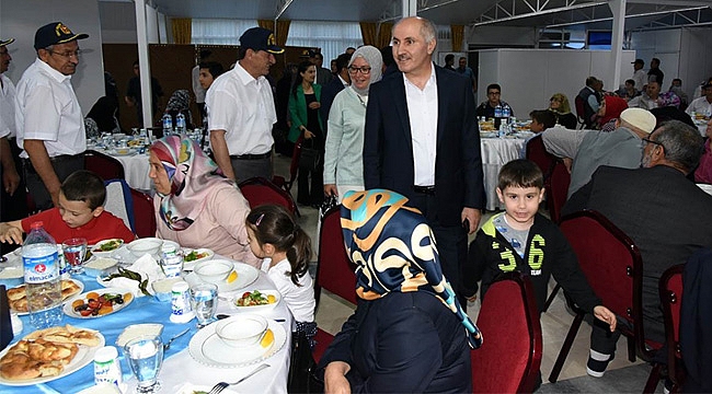 ŞEHİT AİLELERİ VE GAZİLER ONURUNA İFTAR YEMEĞİ DÜZENLENDİ