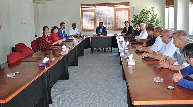 SİYASİ PARTİLER ALANLARA İNDİLER