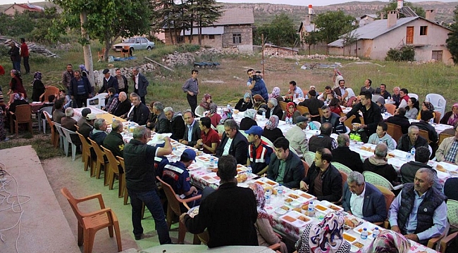 UĞURLU KÖYÜNDE İFTAR VE HALK TOPLANTISI YAPILDI
