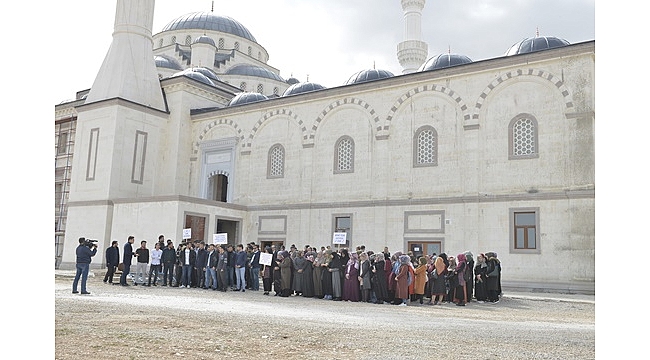 KMÜ Öğrencilerinden Ezan İçin Basın Açıklaması