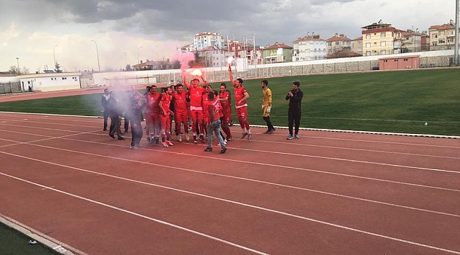 Şampiyon Yollarbaşı Spor