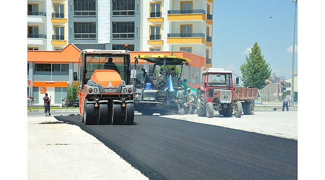Elmaşehir Mahallesi'nde Yeni Açılan Yol Asfaltlandı