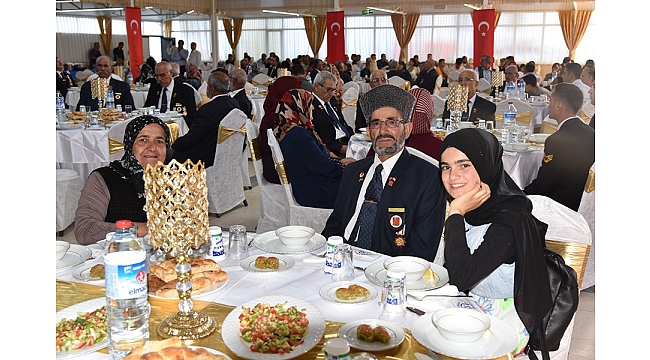 Şehit Aileleri ve Gaziler Onuruna Yemek Verildi