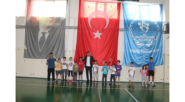 Kaymakam Atak Badminton Antrenmanlarına Katıldı