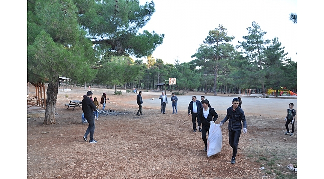 Öğrencilerden Örnek Davranış