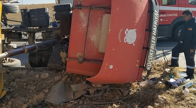 Devrilen Kamyonun Sürücüsü Yaralandı