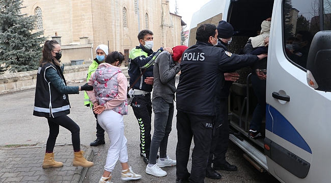 Karaman'da 550 Polisle Şafak Vakti Büyük Operasyon: 41 Gözaltı