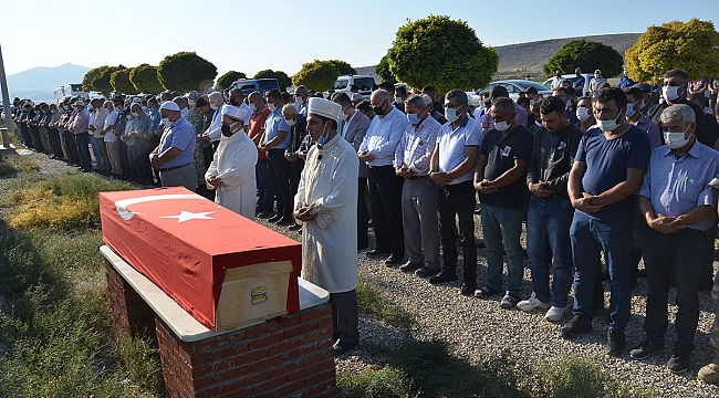 Trafik Kazasında Hayatını Kaybeden Sözleşmeli Er Toprağa Verildi