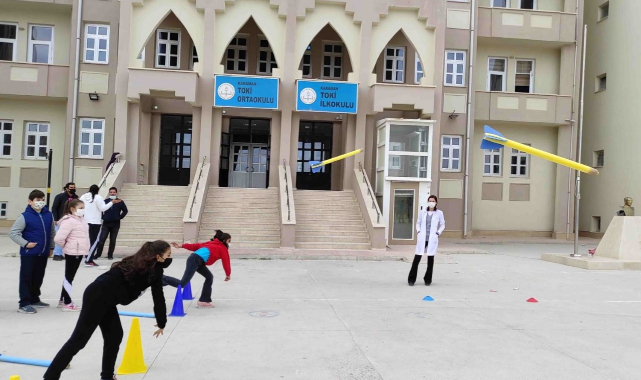 Karaman'da Geleceğin Sporcuları Atletizmle Buluşuyor
