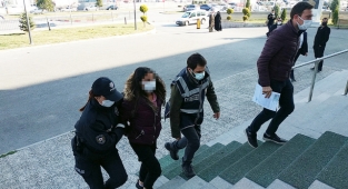 Karaman'da Tartıştığı Kişiyi Silahla Yaralayan Kadın, Tutuklandı