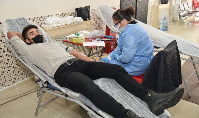 KMÜ Öğrencilerinden Kan Bağışı Kampanyasına Destek