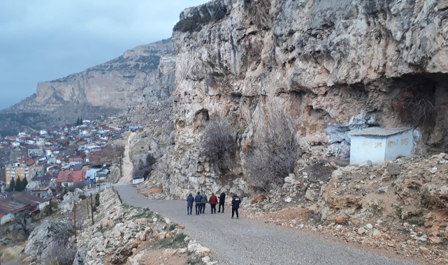 AFAD, Ermenek'te Kaya Düşme Riski Taşıyan Bölgeleri İnceledi