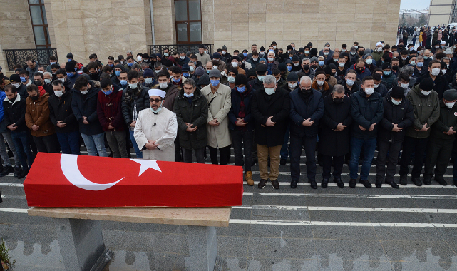 Kazada Hayatını Kaybeden Karamanlı Uzman Onbaşı Toprağa Verildi