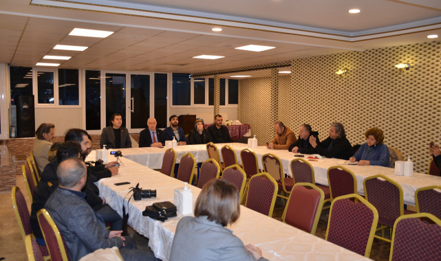 Ak Parti, Çalışan Gazeteciler Gününde Kahvaltıda Buluştu