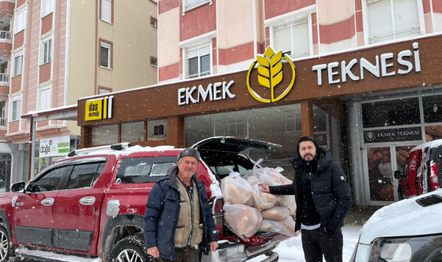 Duyarlı Vatandaş Doğaya Ekmek Bıraktı